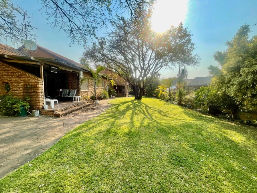 4 Bedroom Property for Sale in Safari Gardens North West